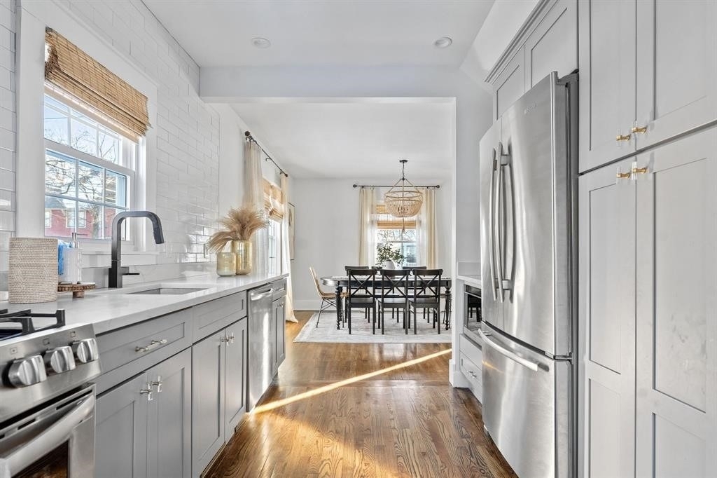 13 Chapin Street - Photo 8