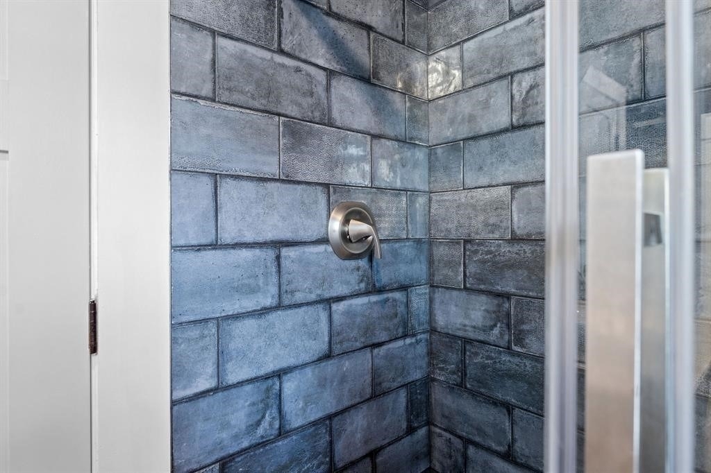 13 Chapin Street - Photo 16