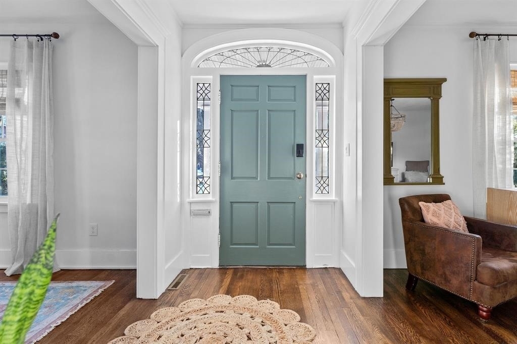 13 Chapin Street - Photo 4