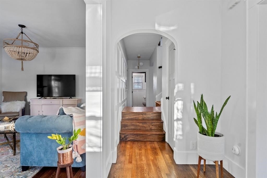 13 Chapin Street - Photo 2