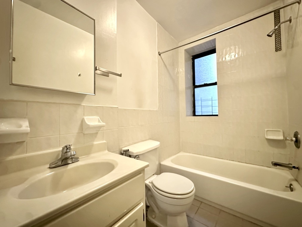 536 Fort Washington Avenue - Photo 4