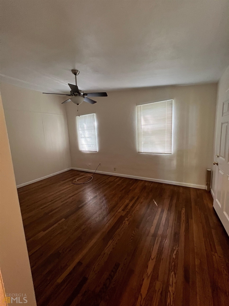 172 Hart Avenue - Photo 5