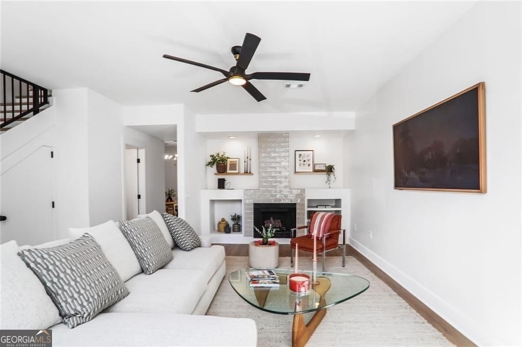 1210 Cleburne Avenue Ne - Photo 4