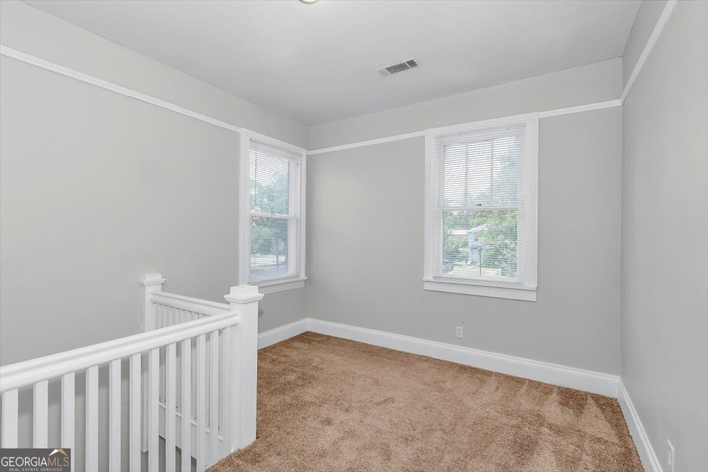 211 Broad Street - Photo 2