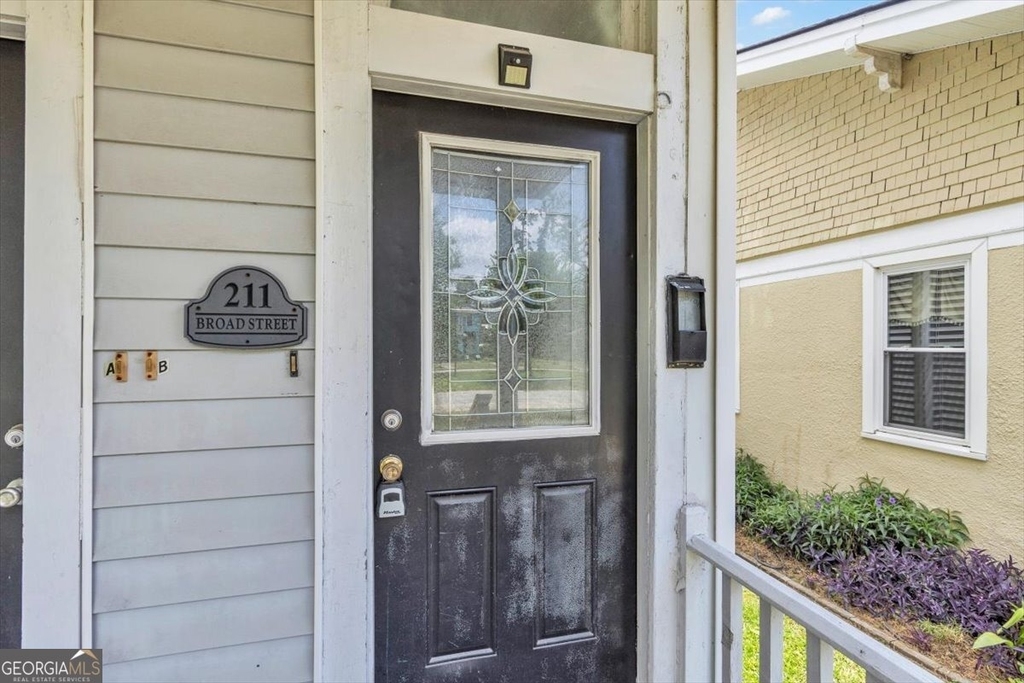 211 Broad Street - Photo 1