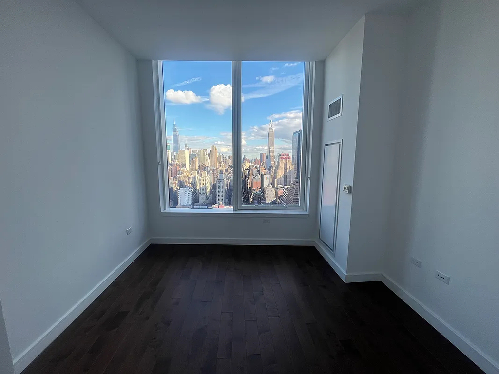 West 36th Street, New York, NY 10018 - Photo 4