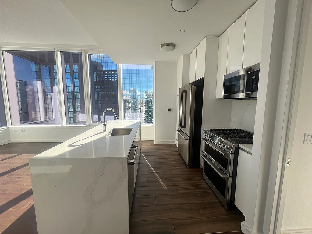 West 36th Street, New York, NY 10018 - Photo 1