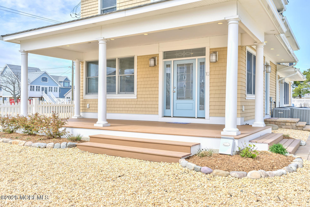 10 4th Avenue - Photo 4