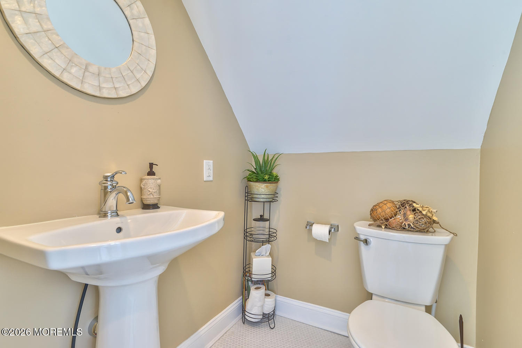 10 4th Avenue - Photo 19