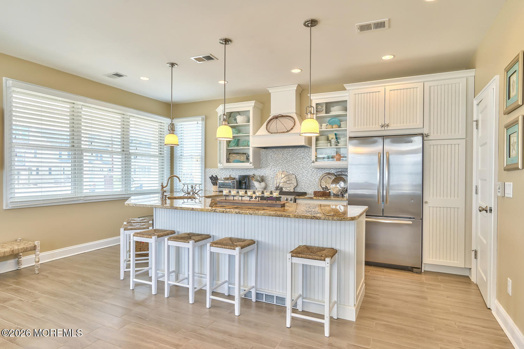 10 4th Avenue - Photo 1