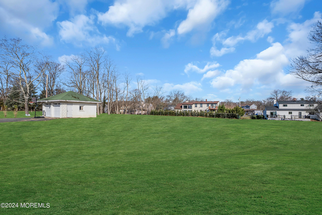 459 W Park Avenue - Photo 23