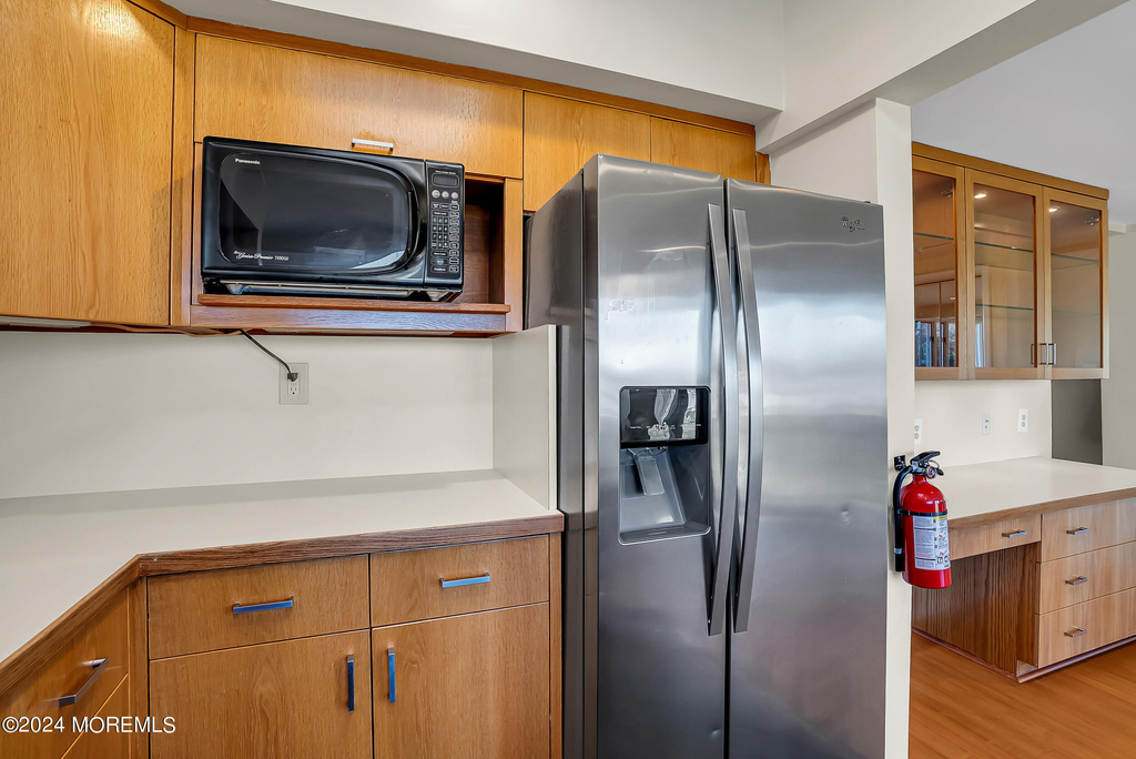 459 W Park Avenue - Photo 9