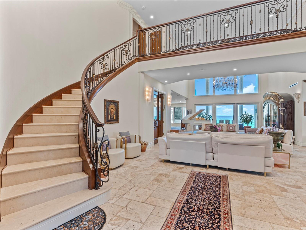 555 Ocean Boulevard - Photo 9