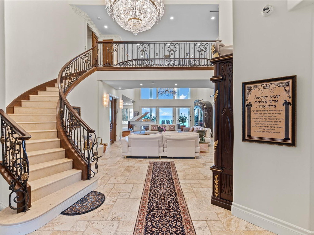 555 Ocean Boulevard - Photo 13