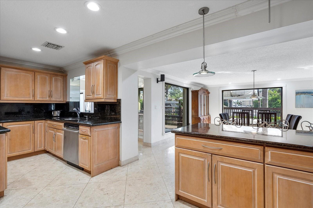 1240 Sw 14th Avenue - Photo 16