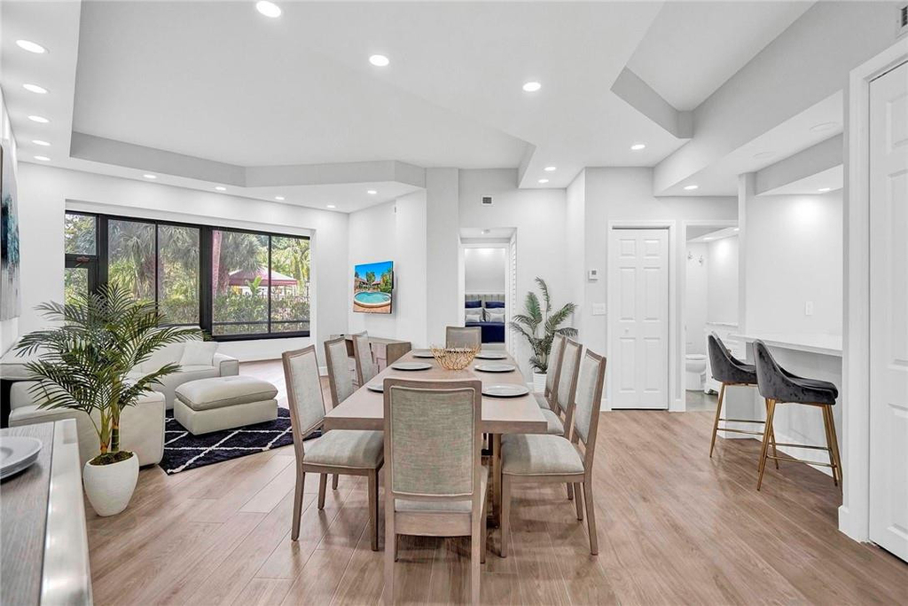 7484 La Paz Boulevard - Photo 2