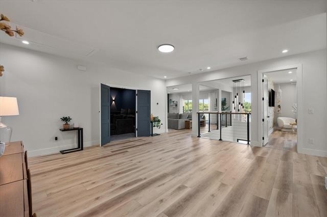4029 Ivanhoe Lane - Photo 15