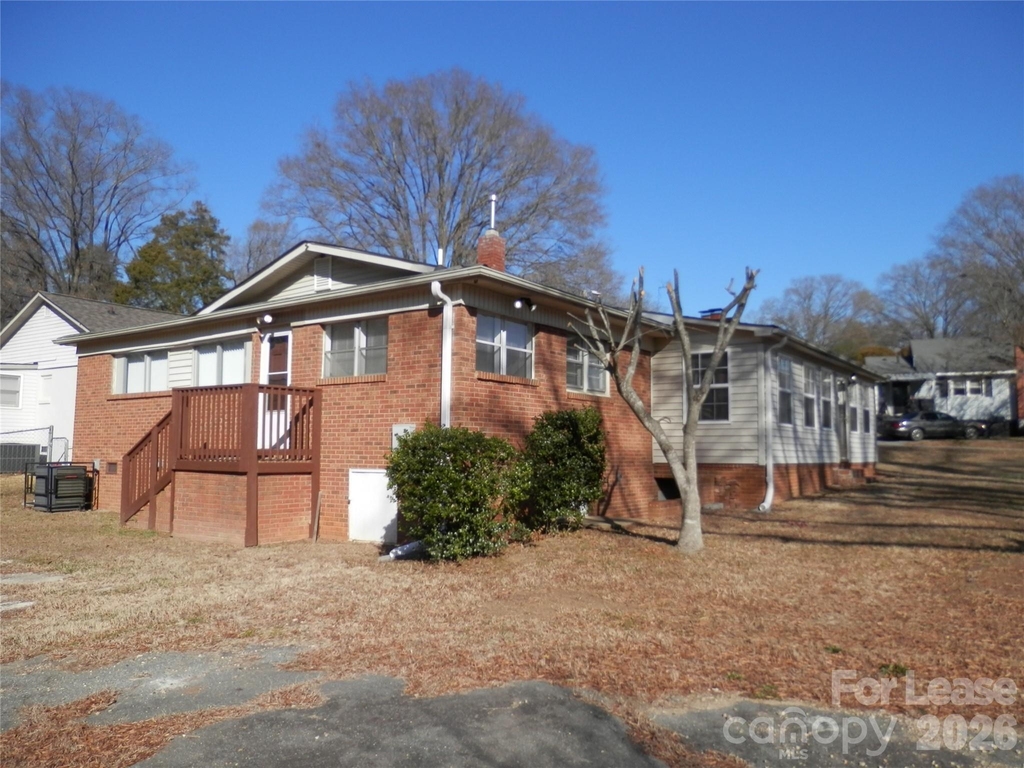 67 Barber Street Nw - Photo 1