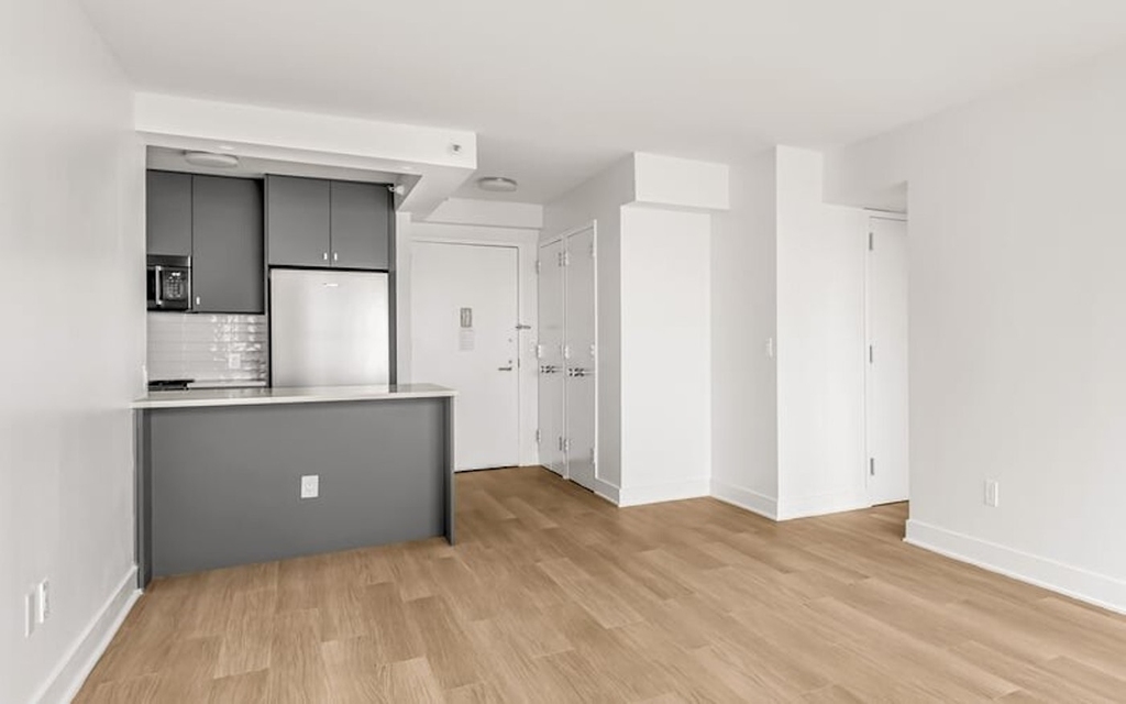 West 42nd Street, New York, NY 10036 - Photo 2