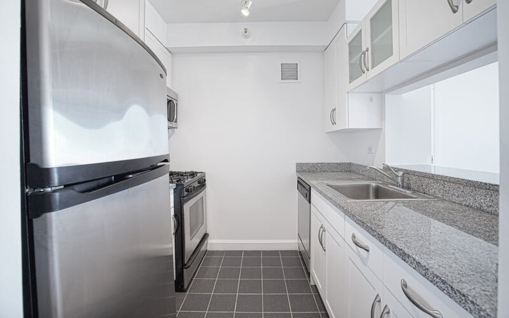 West 43rd Street, New York, NY 10036 - Photo 1