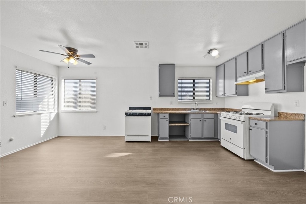 38501 Larkin Avenue - Photo 12