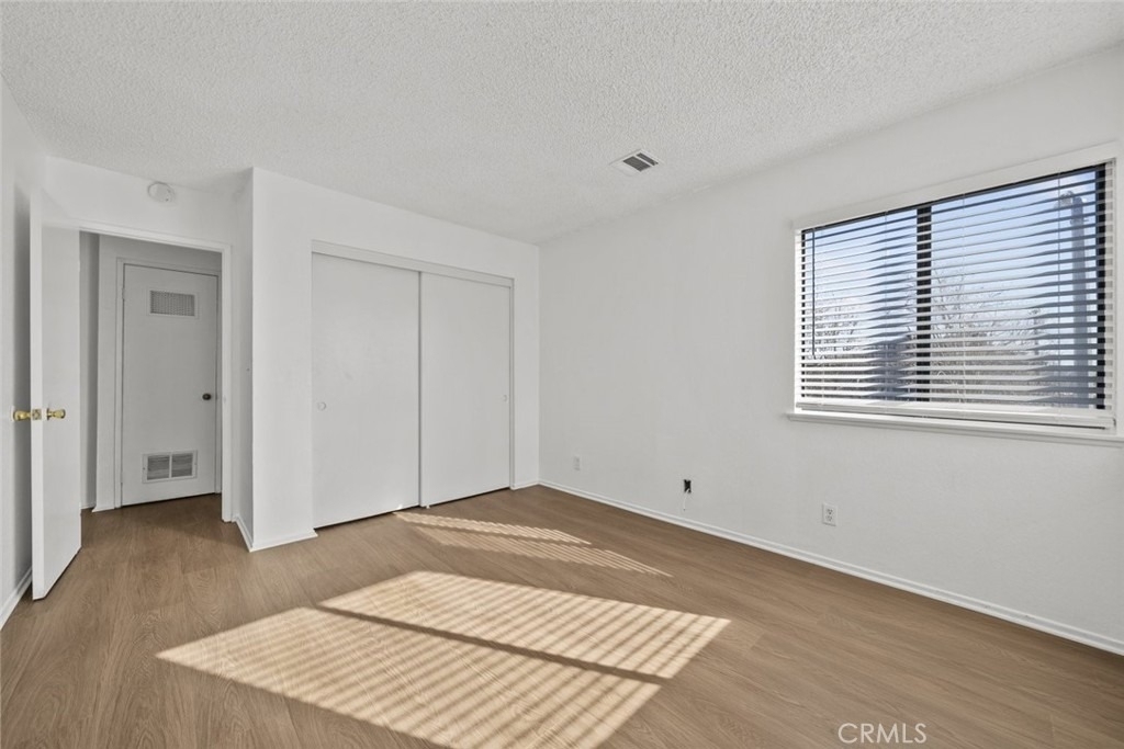 38501 Larkin Avenue - Photo 21