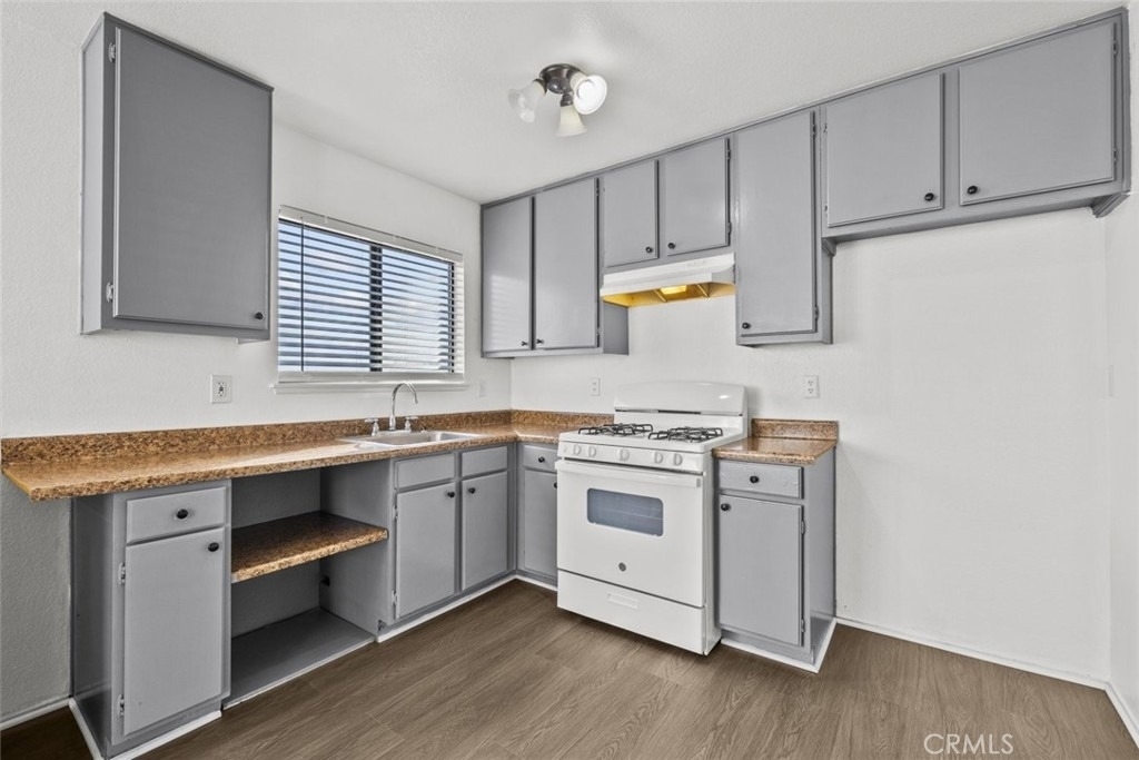 38501 Larkin Avenue - Photo 7