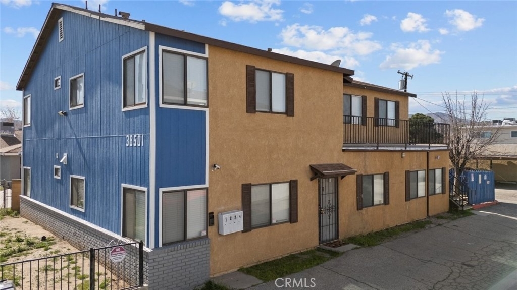 38501 Larkin Avenue - Photo 1