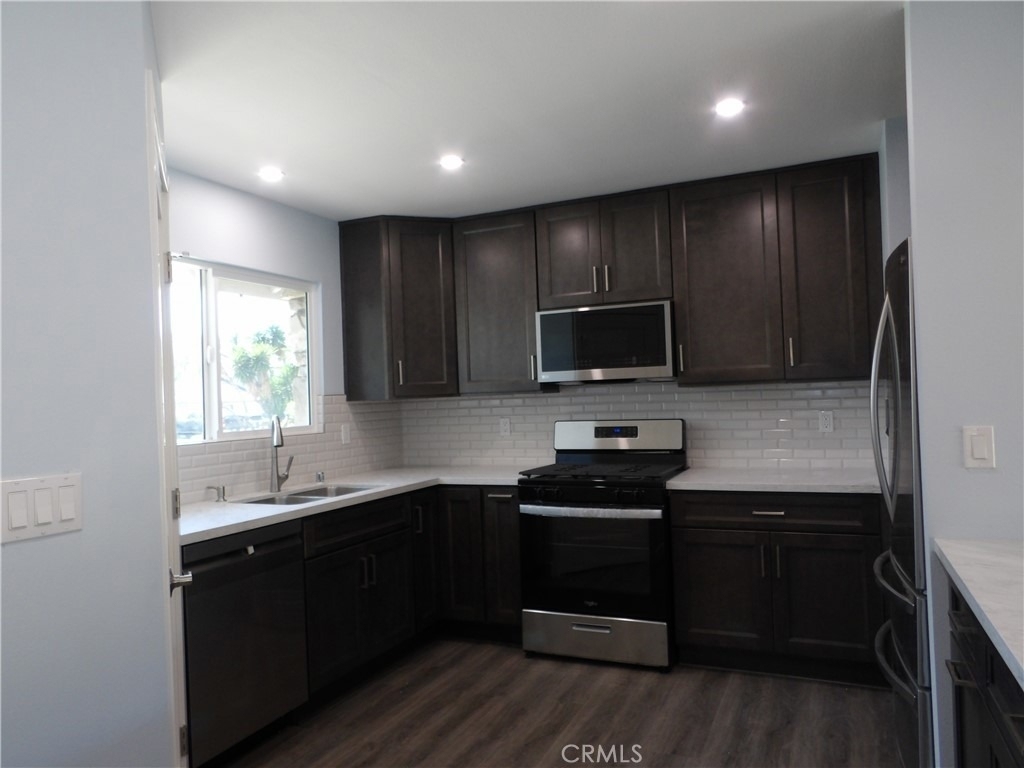 2737 Burly Ave - Photo 3