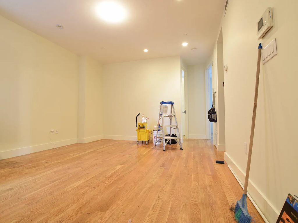 38 Malcolm X Boulevard - Photo 2