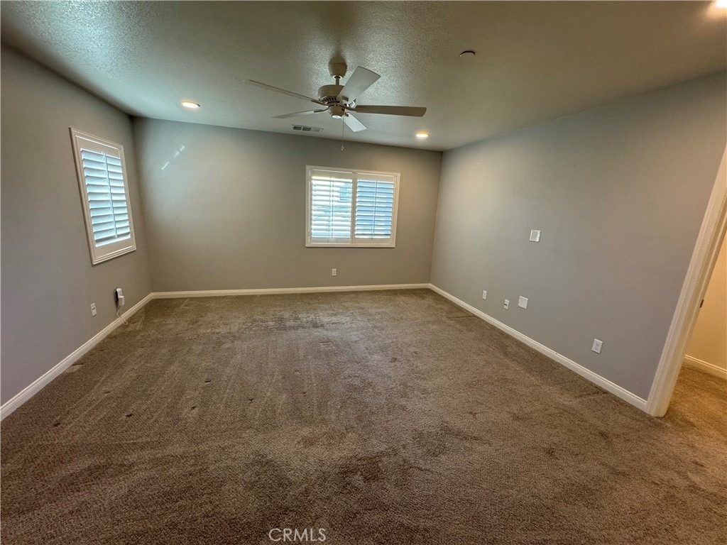 501 Villa Way - Photo 29