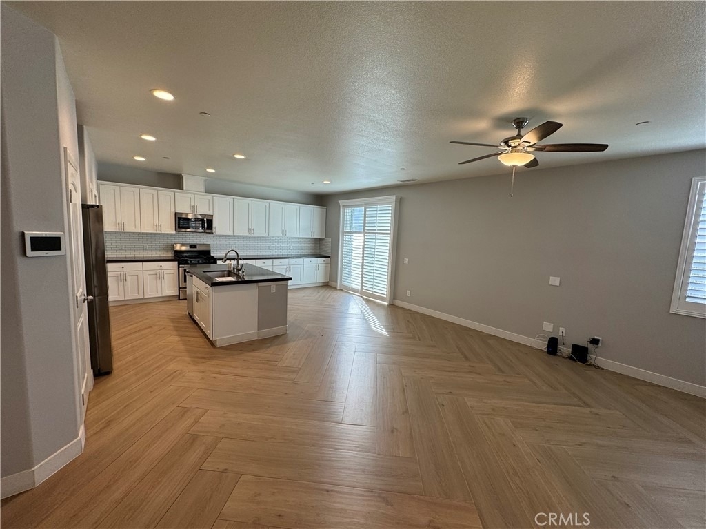 501 Villa Way - Photo 8