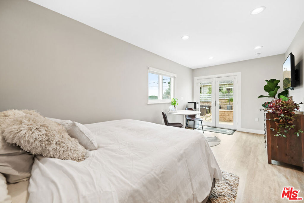 7520 Earldom Avenue - Photo 24