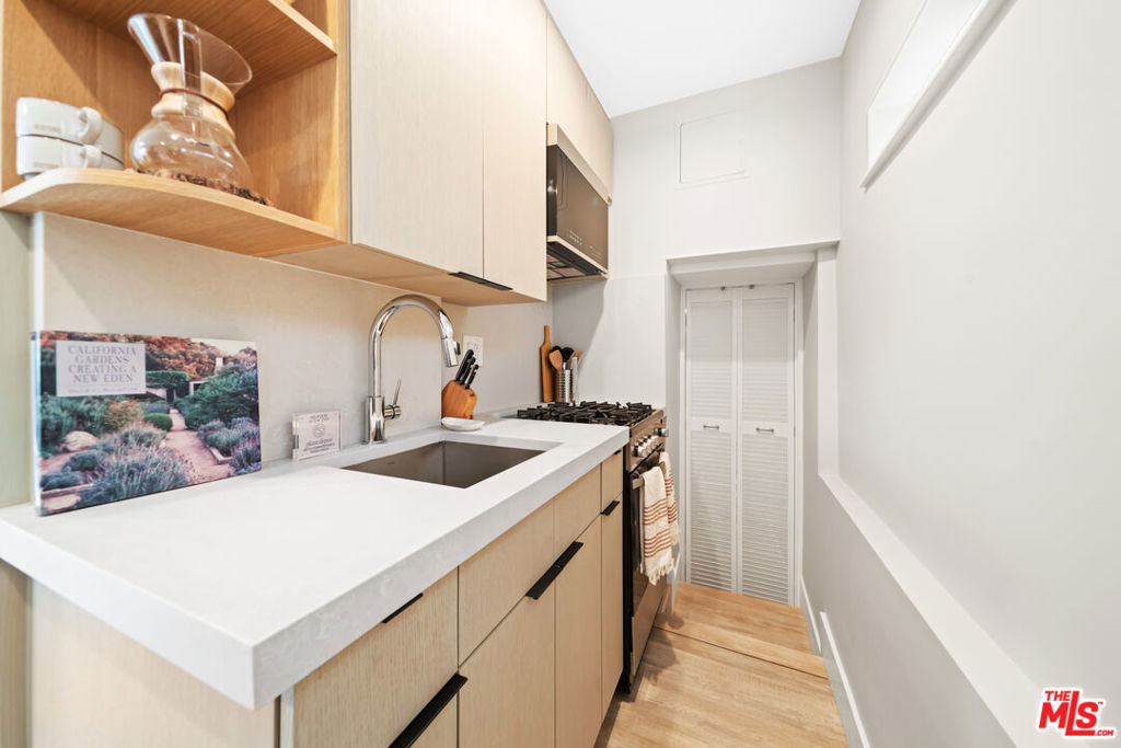 7520 Earldom Avenue - Photo 22