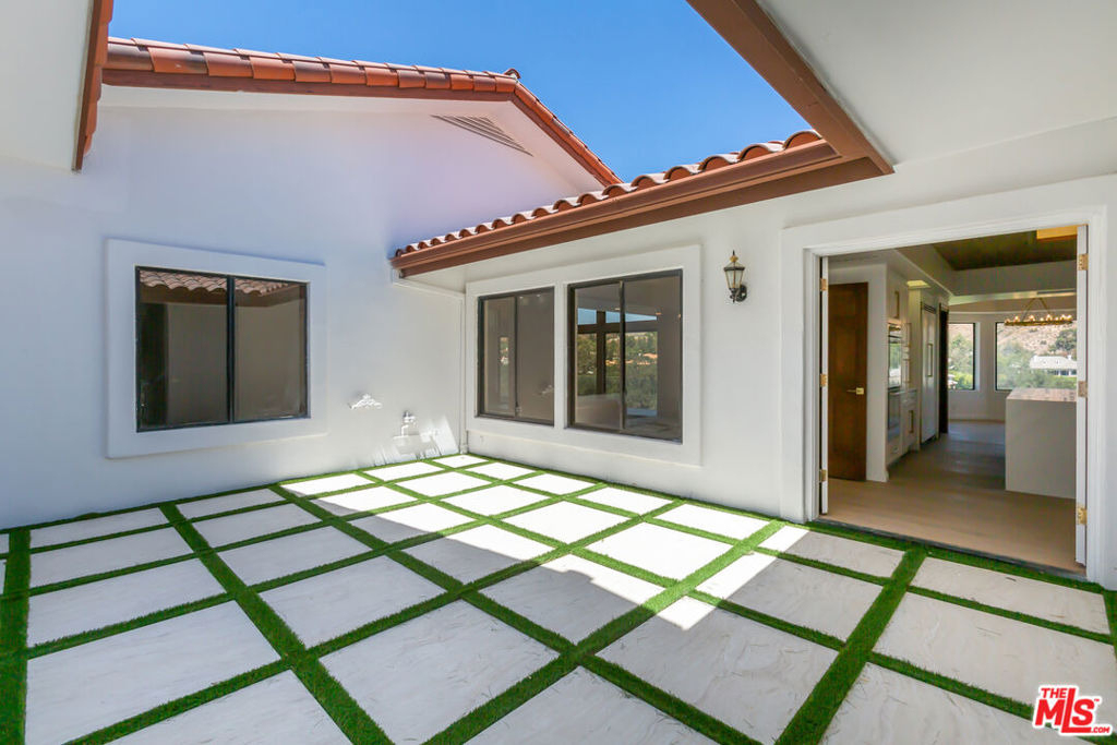 5109 Lakeview Canyon Road - Photo 18