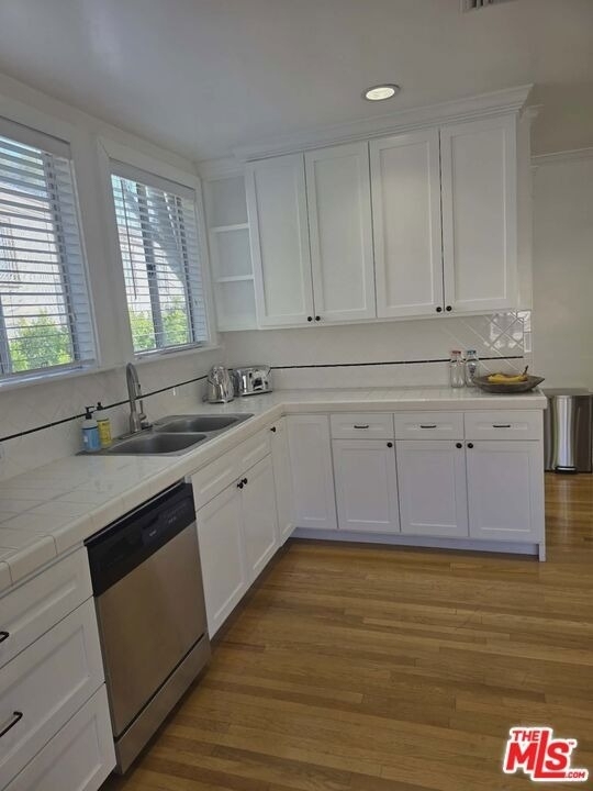 2122 N Hillhurst Avenue - Photo 3