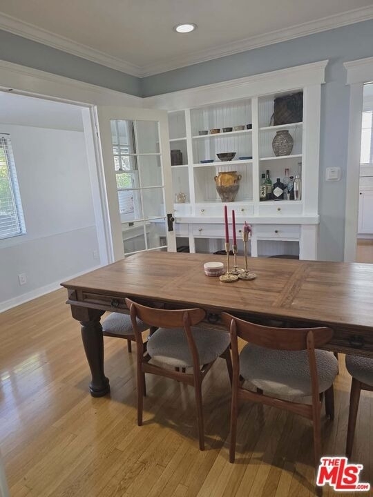 2122 N Hillhurst Avenue - Photo 1