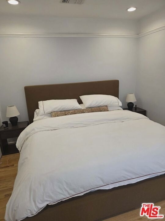 2122 N Hillhurst Avenue - Photo 6