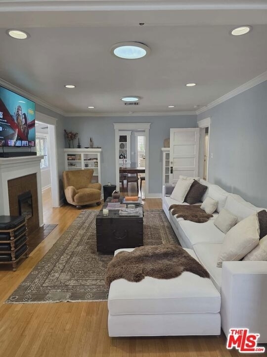 2122 N Hillhurst Avenue - Photo 0