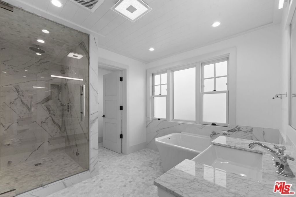 566 Ida Street - Photo 20