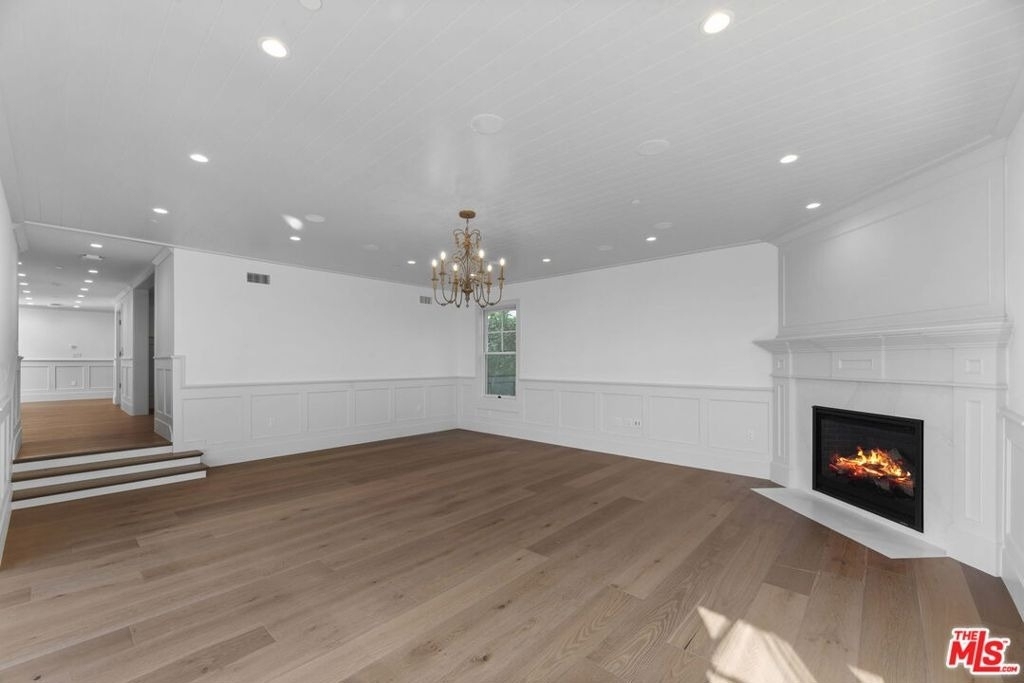 566 Ida Street - Photo 11
