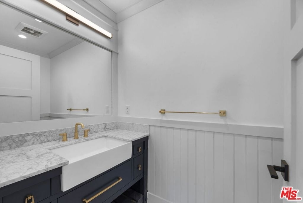 566 Ida Street - Photo 8