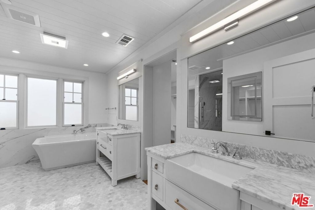 566 Ida Street - Photo 19