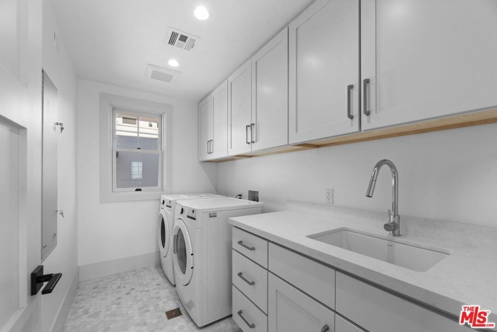 566 Ida Street - Photo 42