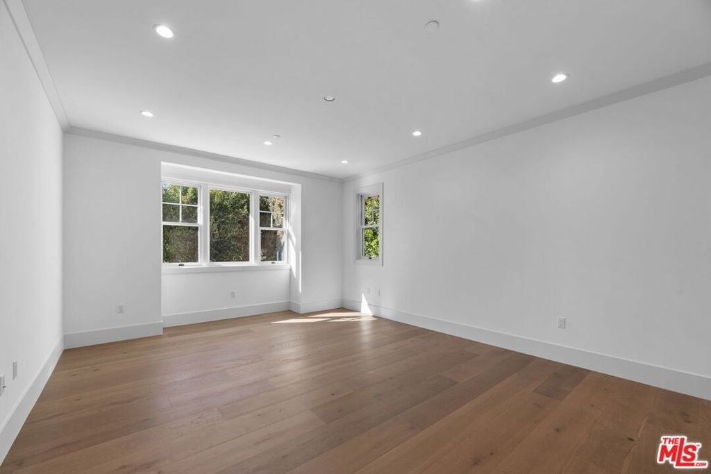 566 Ida Street - Photo 27