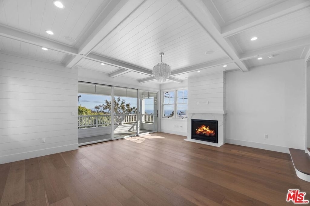 566 Ida Street - Photo 15