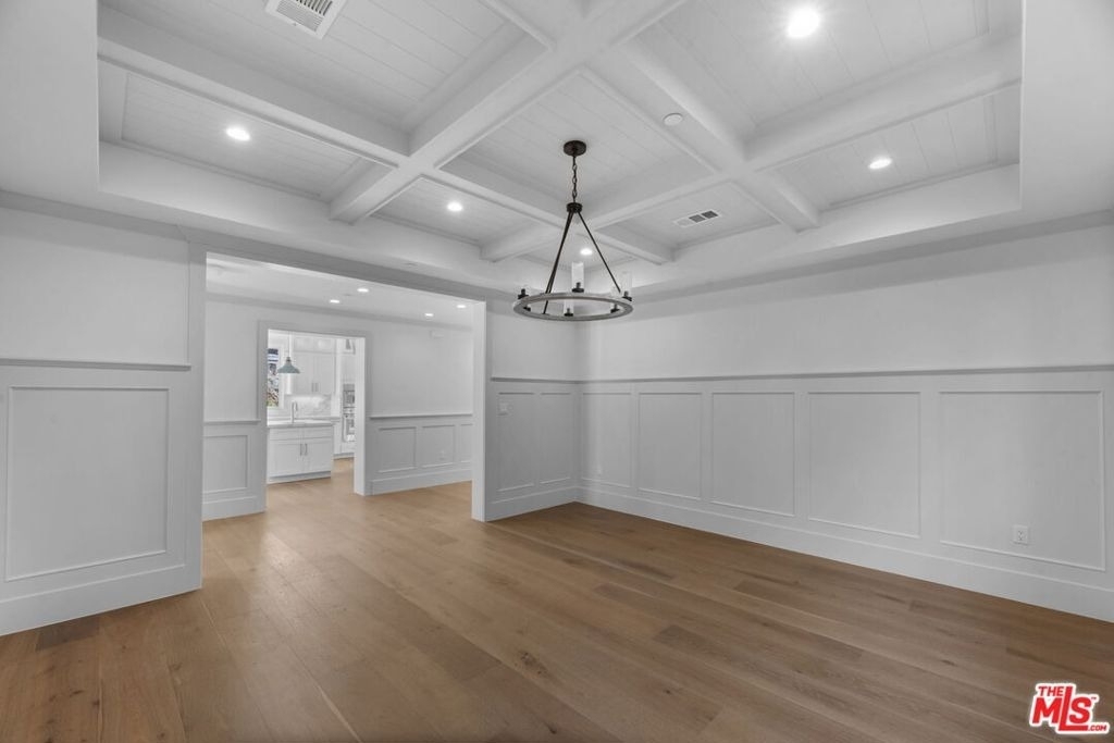 566 Ida Street - Photo 7