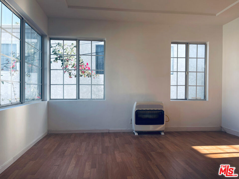 2016 20th Street - Photo 4
