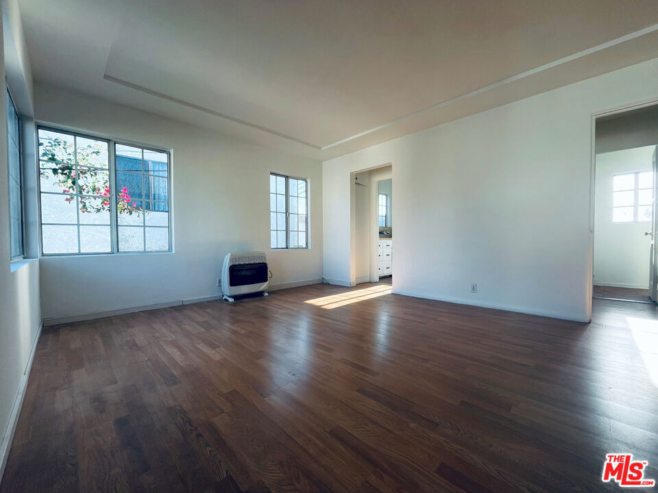 2016 20th Street - Photo 2