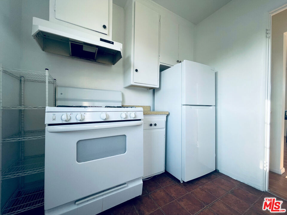 2016 20th Street - Photo 9
